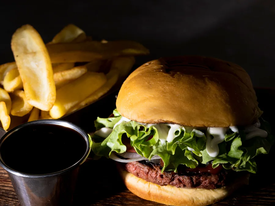 Simple burger with familiar classic ingredients.